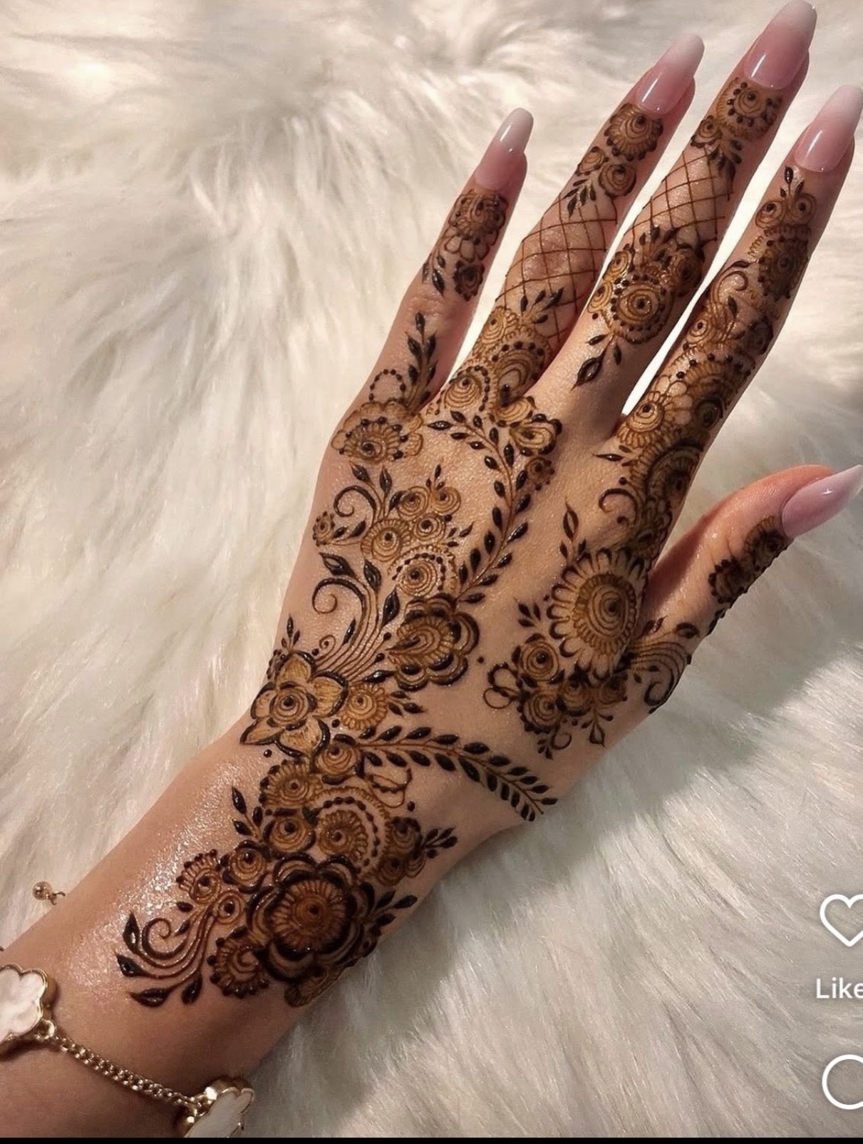 Henna mehndi design by Avani Henna artist in Redmond WA